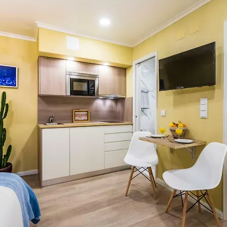 Апартаменты Brand New And Cozy Alfama Experience